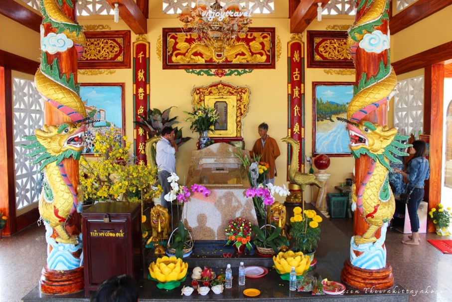 เที่ยวเวียดนาม vnjoytravel vietham บ่าเหรียะ หวุงเต่า baria vungtau vung tau สุสานนาง mo co