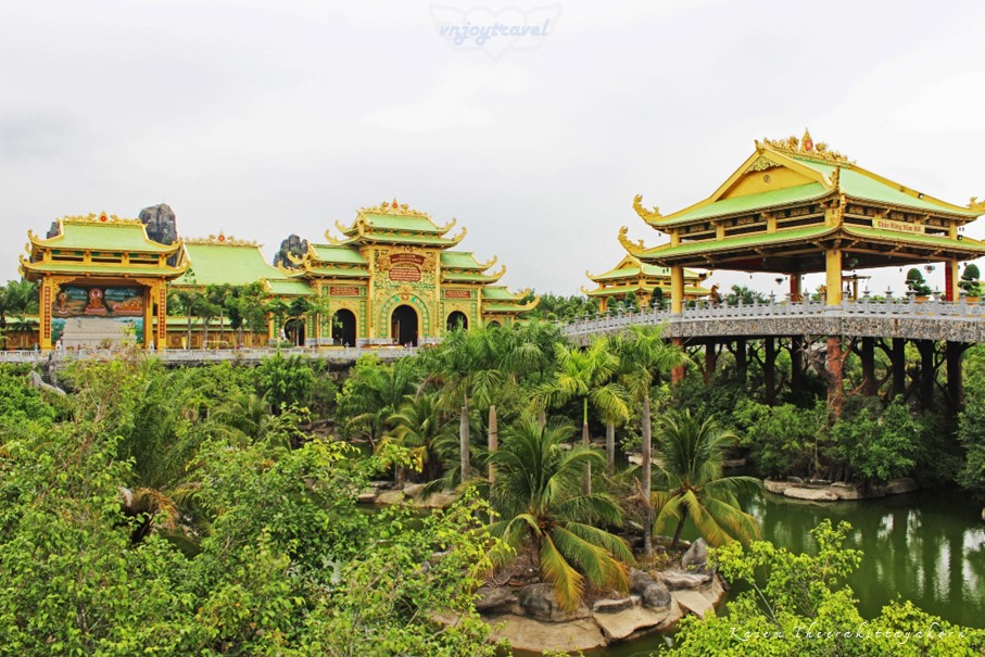 เที่ยวเวียดนาม vnjoytravel vietham บิ่นห์เยือง binh duong binhduong สวนสนุก สวนสวรรค์ ได่นาม khu du lich dai nam van hien