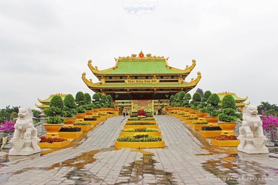 เที่ยวเวียดนาม vnjoytravel vietham บิ่นห์เยือง binh duong binhduong สวนสนุก สวนสวรรค์ ได่นาม khu du lich dai nam van hien