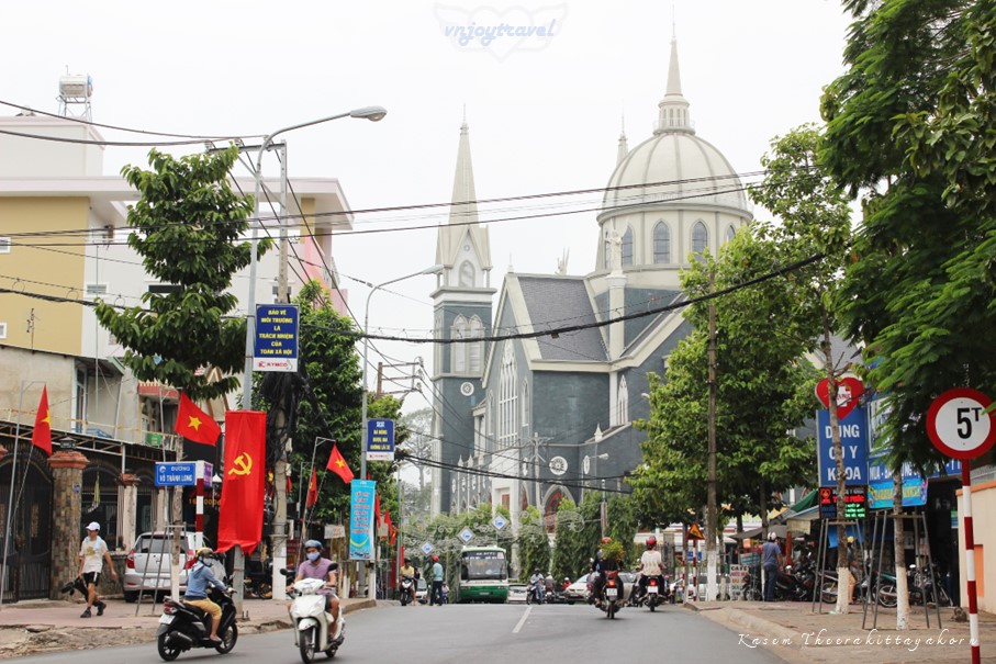 เที่ยวเวียดนาม vnjoytravel vietham บิ่นห์เยือง binh duong binhduong โบสถ์ฟู้เกื่อง nha tho chanh toa phu cuong