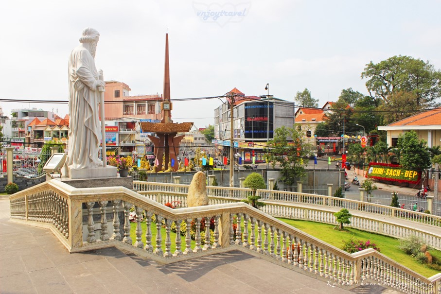 เที่ยวเวียดนาม vnjoytravel vietham บิ่นห์เยือง binh duong binhduong โบสถ์ฟู้เกื่อง nha tho chanh toa phu cuong