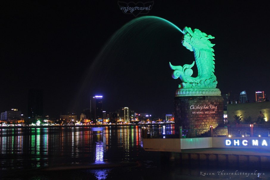 เที่ยวเวียดนาม vnjoytravel vietnam ดานัง  Danang Da Nang ปลาหัวมังกร สะพานแห่งความรัก dragon carp love pier tuong ca chep hoa rong ben tau tinh yeu
