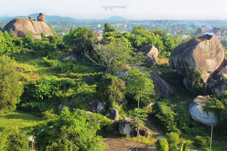 เที่ยวเวียดนาม vnjoytravel vietham ด่งนาย Dongnai Dong Nai สวนหินสามชั้น Da Ba Chong