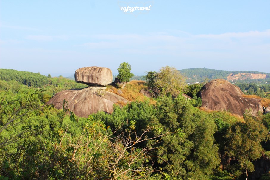เที่ยวเวียดนาม vnjoytravel vietham ด่งนาย Dongnai Dong Nai สวนหินสามชั้น Da Ba Chong