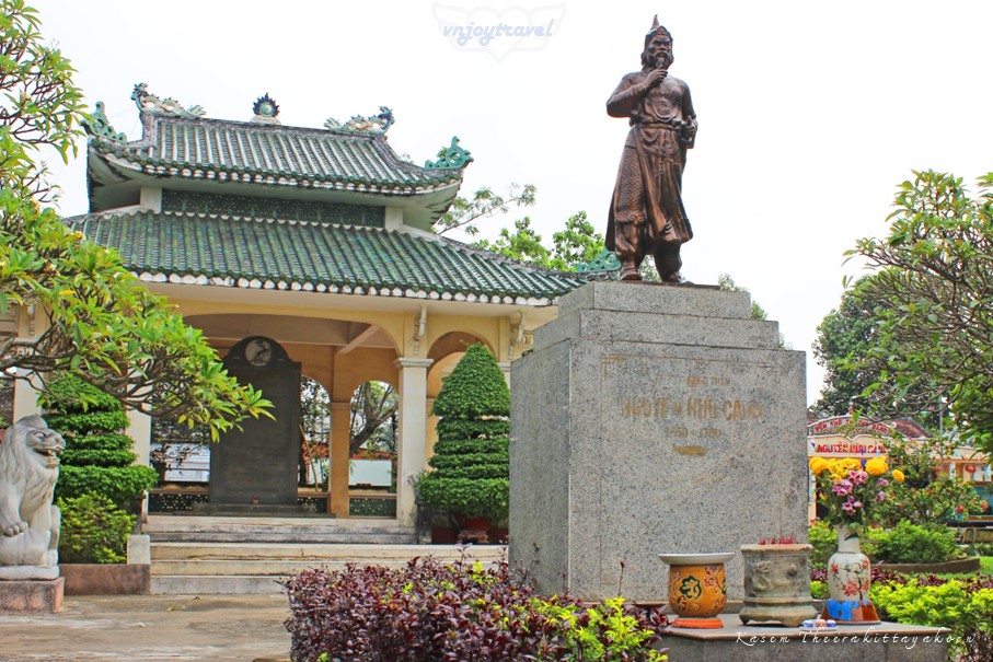 เที่ยวเวียดนาม vnjoytravel vietham ด่งนาย Dongnai Dong Nai ศาลเหงียนฮู๋กั่นห์ den tho nguyen huu canh