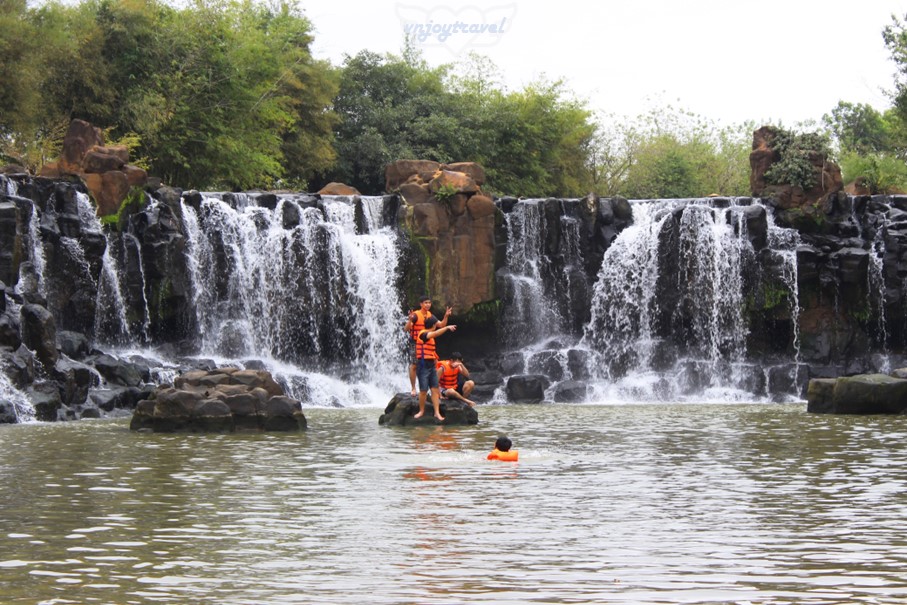 เที่ยวเวียดนาม vnjoytravel vietham ด่งนาย Dongnai Dong Nai น้ำตกยางเดี่ยน Thac Giang Dien Waterfall