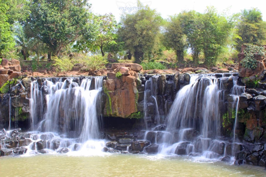 เที่ยวเวียดนาม vnjoytravel vietham ด่งนาย Dongnai Dong Nai น้ำตกยางเดี่ยน Thac Giang Dien Waterfall