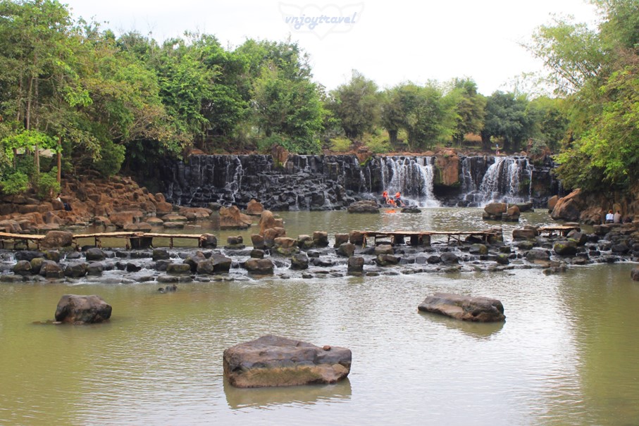 เที่ยวเวียดนาม vnjoytravel vietham ด่งนาย Dongnai Dong Nai น้ำตกยางเดี่ยน Thac Giang Dien Waterfall