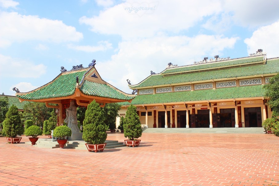 เที่ยวเวียดนาม vnjoytravel vietham ด่งนาย Dongnai Dong Nai วิหารวรรณกรรมเจิ๋นเบียน Van Mieu Tran Bien Temple of Literature