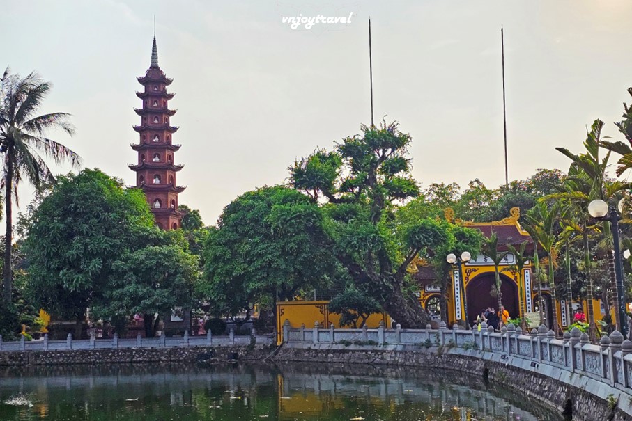 เที่ยวเวียดนาม vnjoytravel vietnam ฮานอย Hanoi วัดเจิ๋นโกว๊ก Tran Quoc Temple