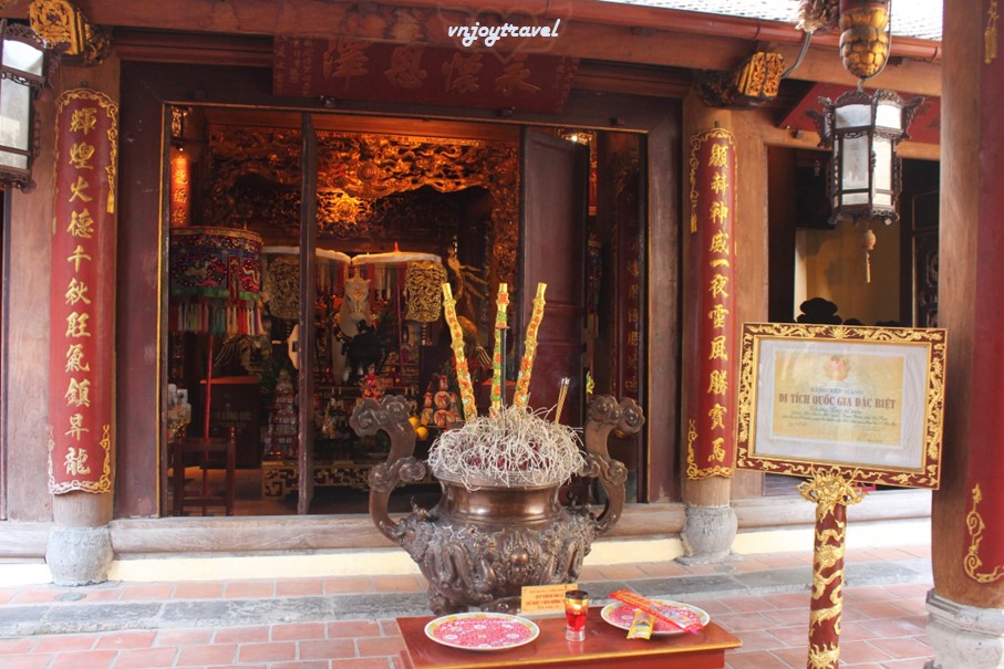 เที่ยวเวียดนาม vnjoytravel vietnam ฮานอย Hanoi ศาลเจ้าม้าขาว Den Bach Ma white horse shrine