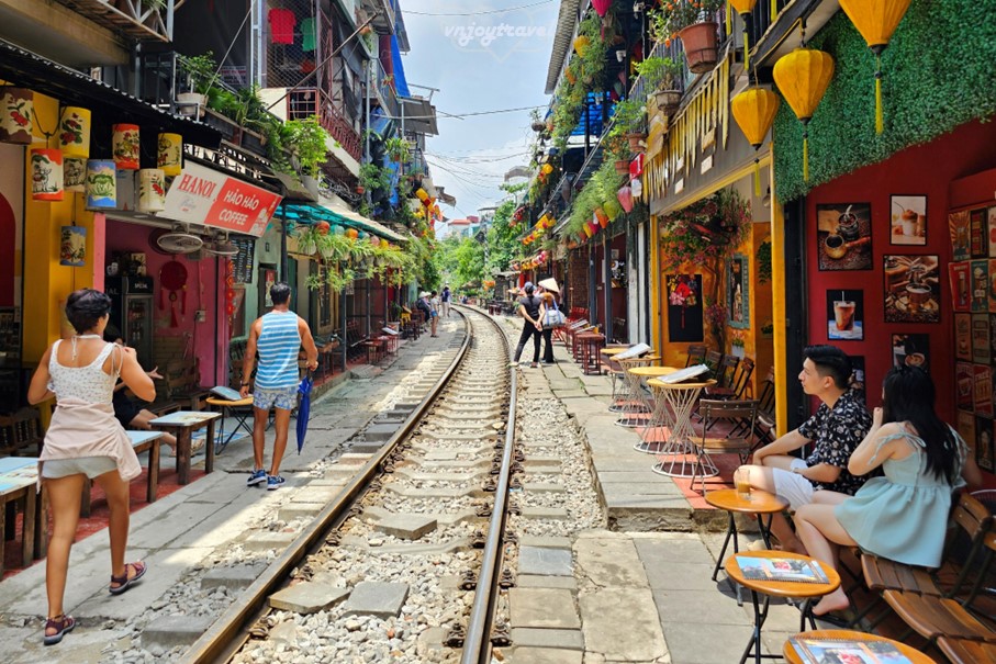เที่ยวเวียดนาม vnjoytravel vietnam ฮานอย Hanoi ทางรถไฟฮานอย Hanoi Train Street