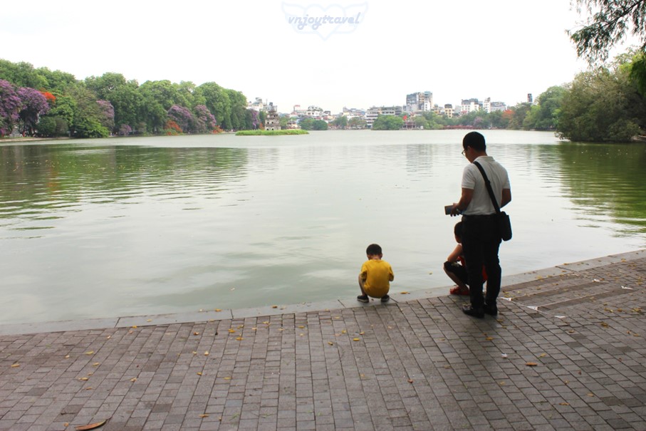 เที่ยวเวียดนาม vnjoytravel vietnam ฮานอย Hanoi ทะเลสาบฮว่านเกี๋ยม คืนดาบ  Hoan Kiem Lake