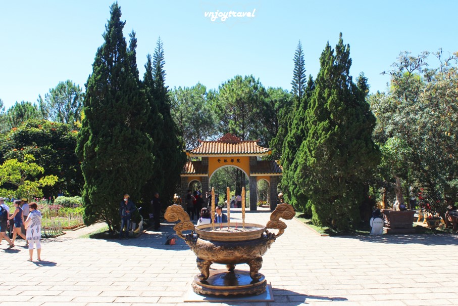 เที่ยวเวียดนาม vnjoytravel vietham ดาลัต ด่าหลัต Dalat Da Lat วัดจุ๊กเลิม Truc Lam Monastery