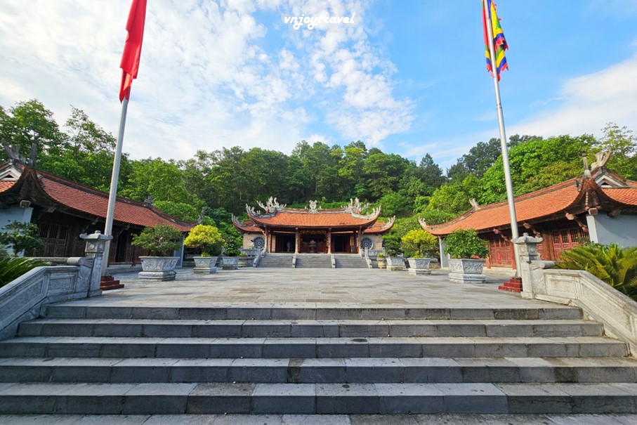 เที่ยวเวียดนาม vnjoytravel vietham ฟู้เถาะ Phu Tho ศาลเจ้าหลักลองกวน Den Quoc To Lac Long Quan