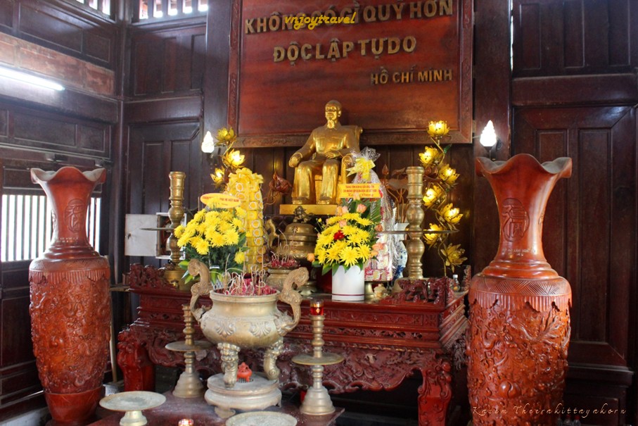 เที่ยวเวียดนาม vnjoytravel vietnam กว๋างจิ Quang Tri ท่าเรือถาฮัว  ท่าลอยดอกไม้  ben tha hoa den tuong niem thach han