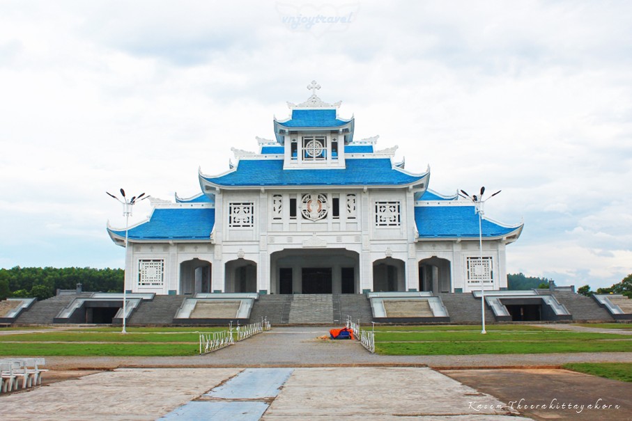 เที่ยวเวียดนาม vnjoytravel vietnam กว๋างจิ Quang Tri โบสถ์ลาวาง nha tho cu duc me la vang church