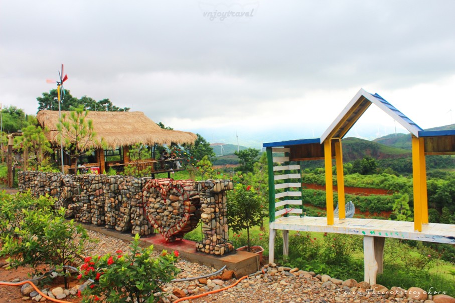 เที่ยวเวียดนาม vnjoytravel vietnam กว๋างจิ Quang Tri แคซานห์ เคซาน khe sanh โรสฟาร์ม คาเฟ่ rose farm cafe
