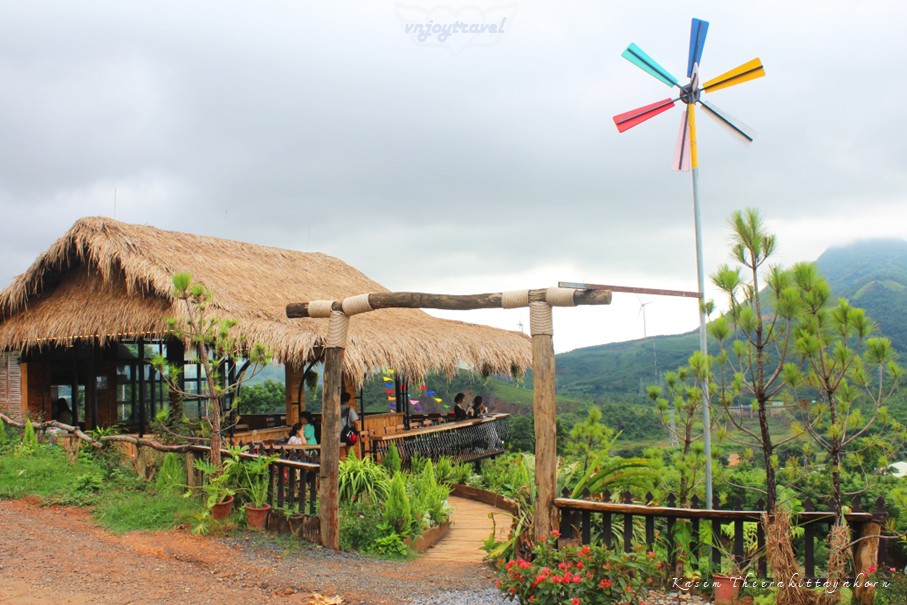 เที่ยวเวียดนาม vnjoytravel vietnam กว๋างจิ Quang Tri แคซานห์ เคซาน khe sanh โรสฟาร์ม คาเฟ่ rose farm cafe