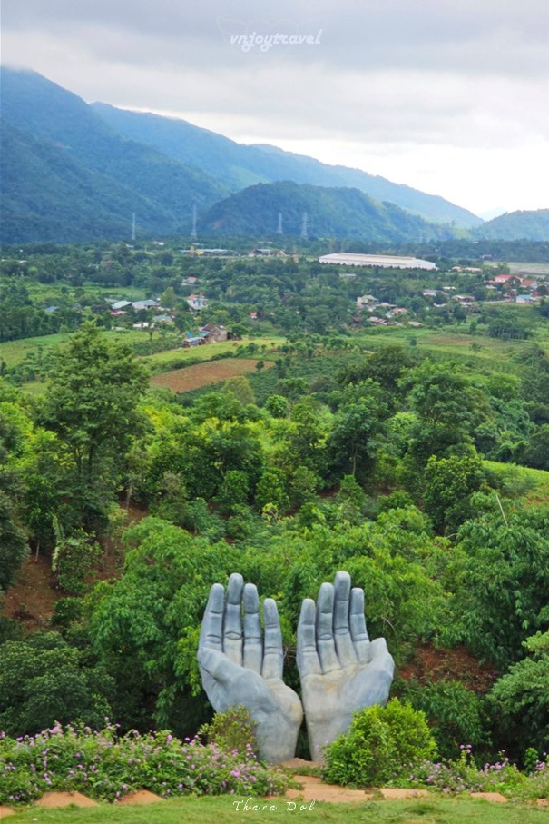 เที่ยวเวียดนาม vnjoytravel vietnam กว๋างจิ Quang Tri แคซานห์ เคซาน khe sanh โรสฟาร์ม คาเฟ่ rose farm cafe
