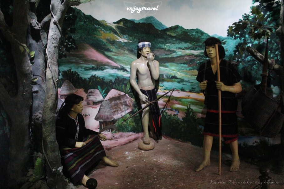 เที่ยวเวียดนาม vnjoytravel vietnam กว๋างจิ Quang Tri แคซานห์ สมรภูมิเคซาน khe sanh สนามบิน ฐานทัพอากาศต่าเกิน san bay ta con airport airbase