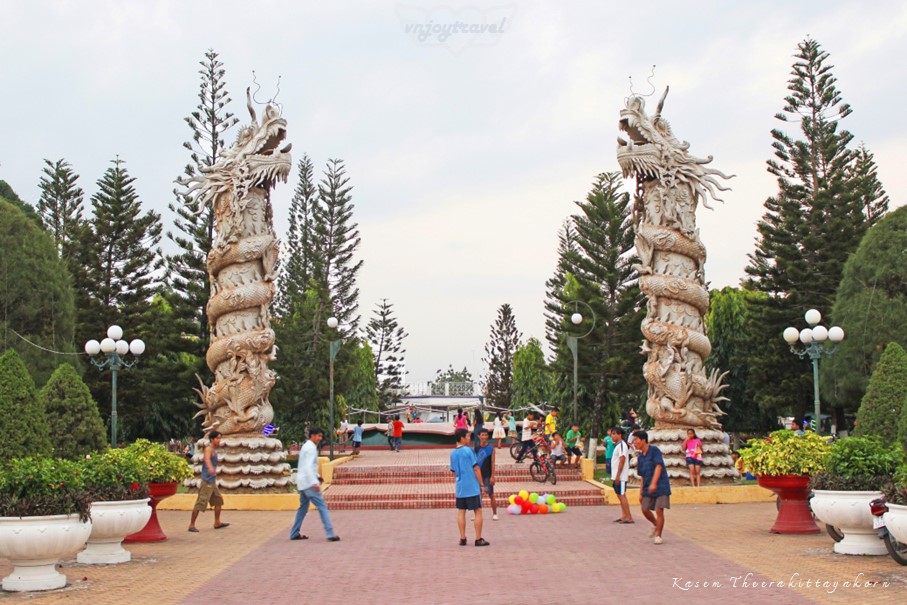 เที่ยวเวียดนาม vnjoytravel vietham เตยนินห์ tay ninh tayninh สวนสาธารณะฮว่าถ่านห์ cong vien hoa thanh park