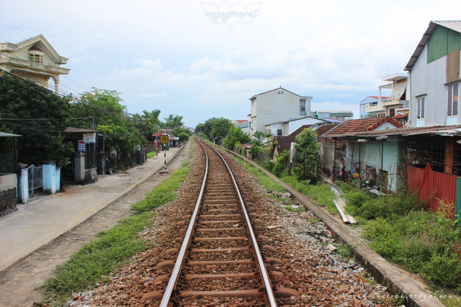 เที่ยวเวียดนาม vnjoytravel vietnam เถื่อเทียน เว้  thua thien hue สถานีรถไฟเว้ ga hue railway station