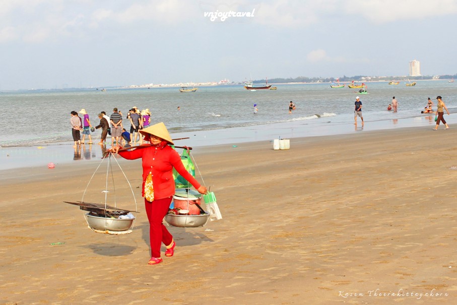 เที่ยวเวียดนาม vnjoytravel vietham บ่าเหรียะ หวุงเต่า baria vungtau vung tau หาดลองไห่  bai bien long hai beach