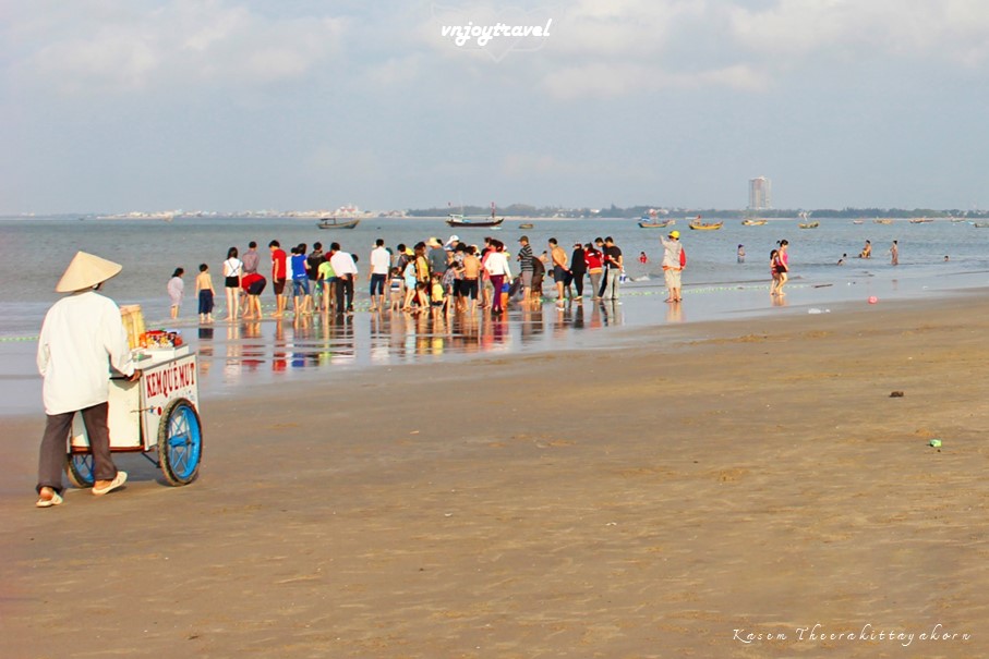 เที่ยวเวียดนาม vnjoytravel vietham บ่าเหรียะ หวุงเต่า baria vungtau vung tau หาดลองไห่  bai bien long hai beach