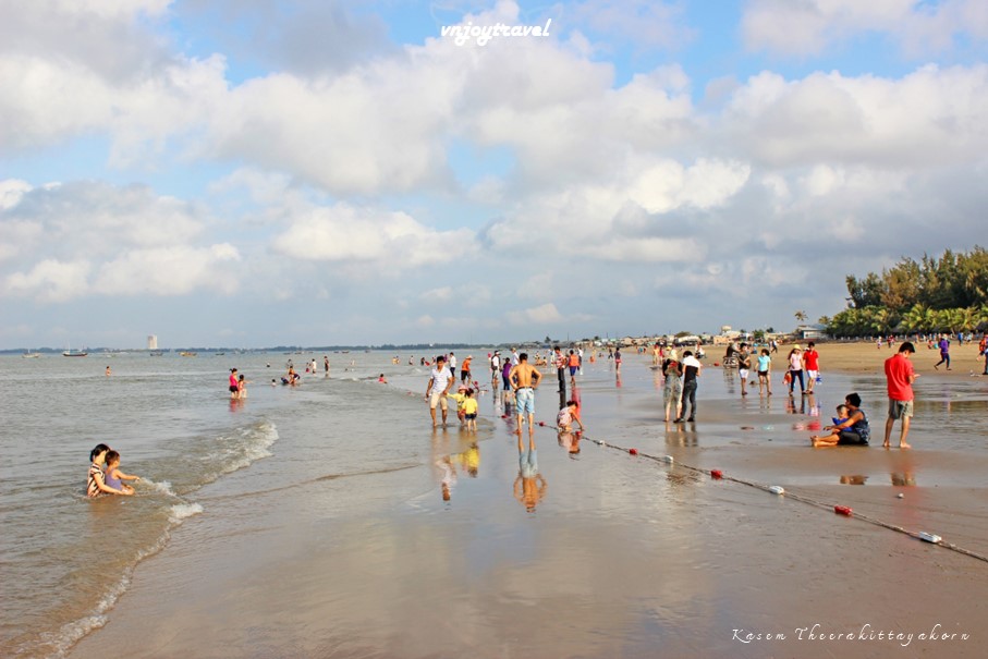เที่ยวเวียดนาม vnjoytravel vietham บ่าเหรียะ หวุงเต่า baria vungtau vung tau หาดลองไห่  bai bien long hai beach