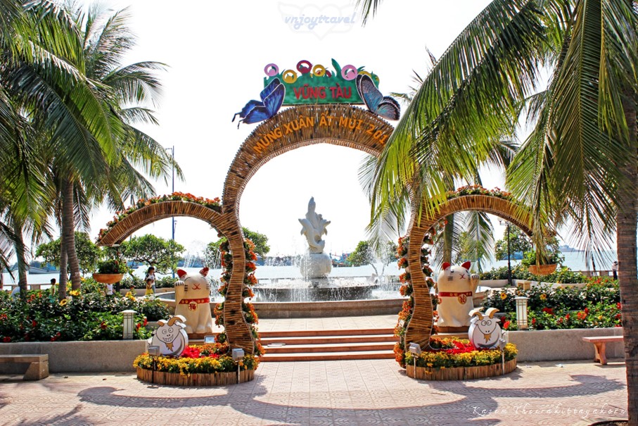 เที่ยวเวียดนาม vnjoytravel vietham บ่าเหรียะ หวุงเต่า baria vungtau vung tau หาดหน้า หาดเจื๊อก bai truoc front beach