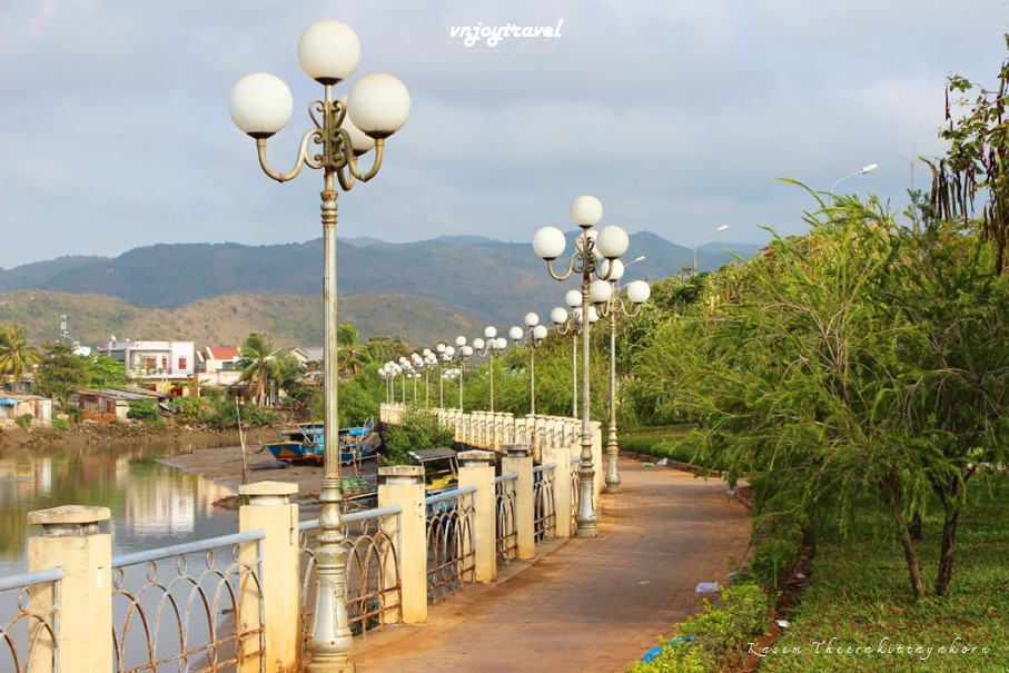 เที่ยวเวียดนาม vnjoytravel vietham บ่าเหรียะ หวุงเต่า baria vungtau vung tau สะพานลองเฮือง cau long huong bridge