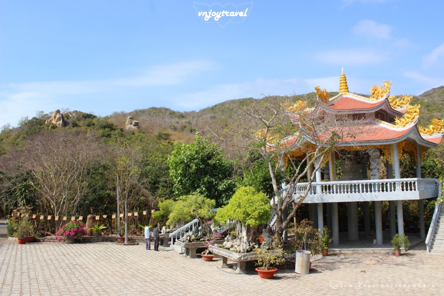 เที่ยวเวียดนาม vnjoytravel vietham บ่าเหรียะ หวุงเต่า baria vungtau vung tau วัดห่อนหมต linh quang tinh xa hon mot chua hon mot