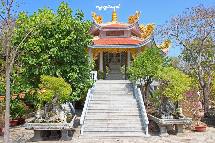 เที่ยวเวียดนาม vnjoytravel vietham บ่าเหรียะ หวุงเต่า baria vungtau vung tau วัดห่อนหมต linh quang tinh xa hon mot chua hon mot