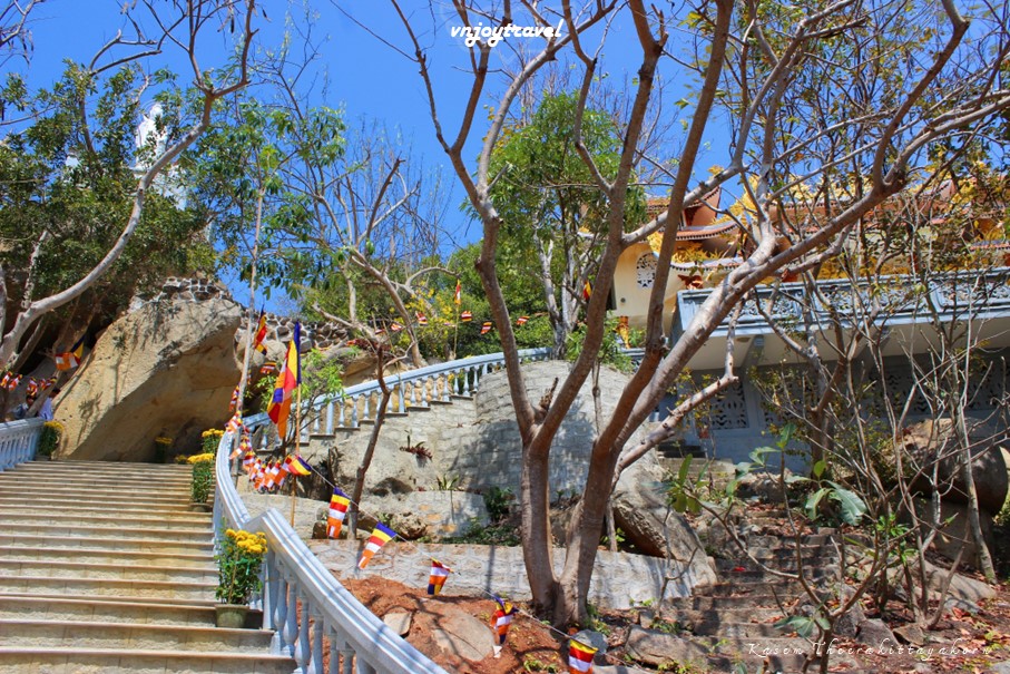 เที่ยวเวียดนาม vnjoytravel vietham บ่าเหรียะ หวุงเต่า baria vungtau vung tau วัดห่อนหมต linh quang tinh xa hon mot chua hon mot
