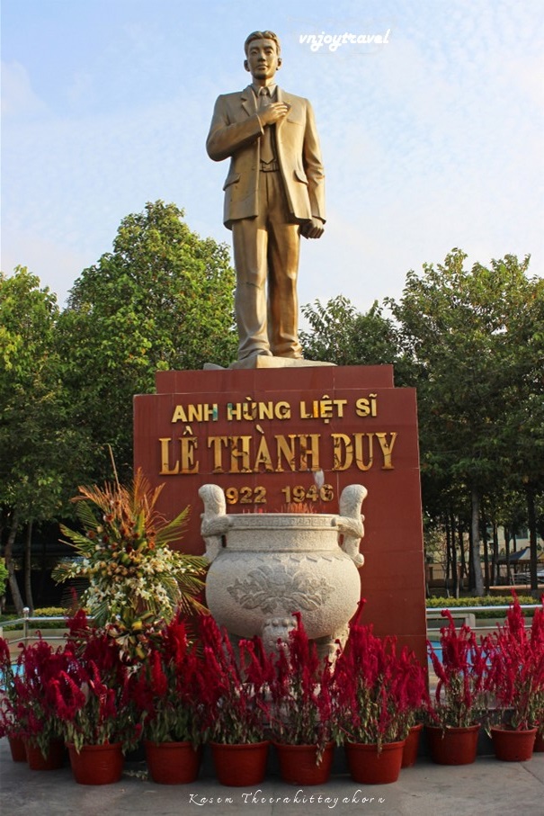 เที่ยวเวียดนาม vnjoytravel vietham บ่าเหรียะ หวุงเต่า baria vungtau vung tau สวนสาธารณะ  เลถ่านห์ยุย cong vien le thanh duy