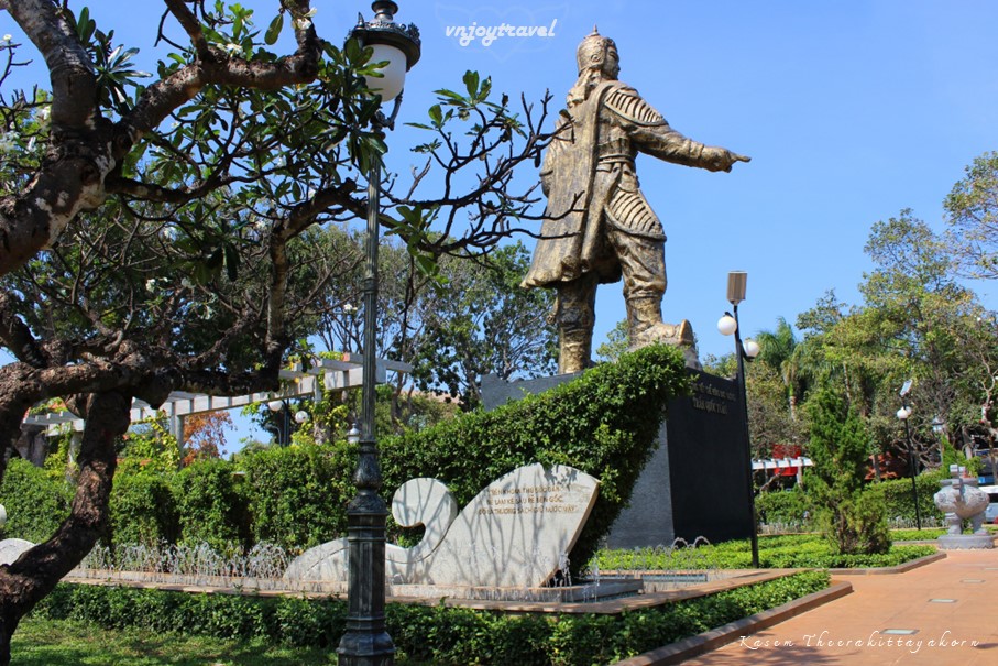 เที่ยวเวียดนาม vnjoytravel vietham บ่าเหรียะ หวุงเต่า baria vungtau vung tau สวนสาธารณะ เจิ่นฮึงเด่า cong vien tran hung dao