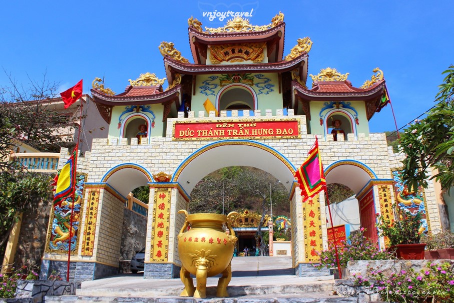 เที่ยวเวียดนาม vnjoytravel vietham บ่าเหรียะ หวุงเต่า baria vungtau vung tau ศาลเจิ่นฮึงเด่า den tho tran hung dao