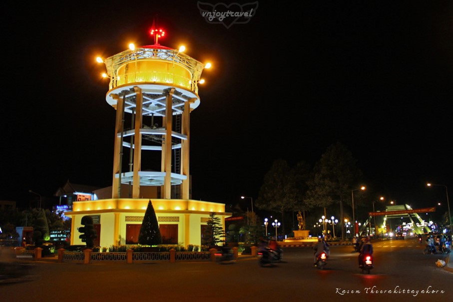 เที่ยวเวียดนาม vnjoytravel vietham บ่าเหรียะ หวุงเต่า baria vungtau vung tau หอคอยน้ำ หญ่าจ่อน nha tron