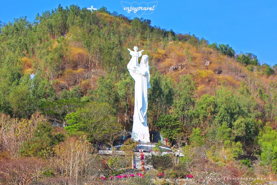 เที่ยวเวียดนาม vnjoytravel vietham บ่าเหรียะ หวุงเต่า baria vungtau vung tau โบสถ์บ๋ายเยิว nha tho den thanh duc me bai dau