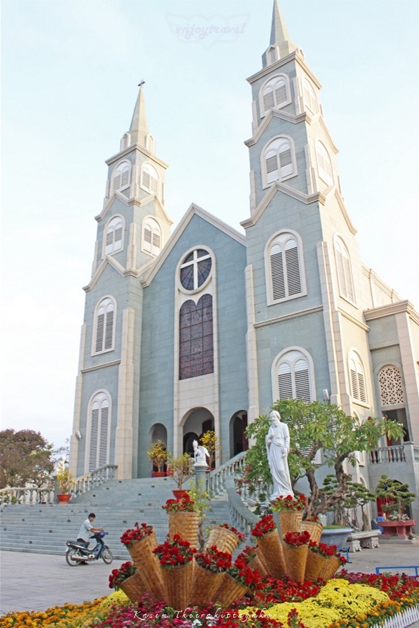 เที่ยวเวียดนาม vnjoytravel vietham บ่าเหรียะ หวุงเต่า baria vungtau vung tau โบสถ์บ่าเหรียะ nha tho chanh toa ba ria