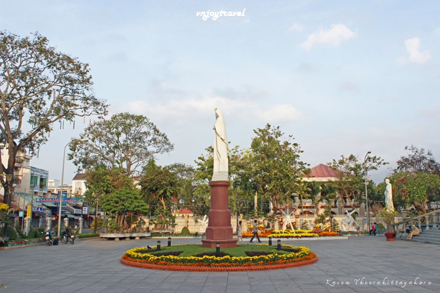 เที่ยวเวียดนาม vnjoytravel vietham บ่าเหรียะ หวุงเต่า baria vungtau vung tau โบสถ์บ่าเหรียะ nha tho chanh toa ba ria