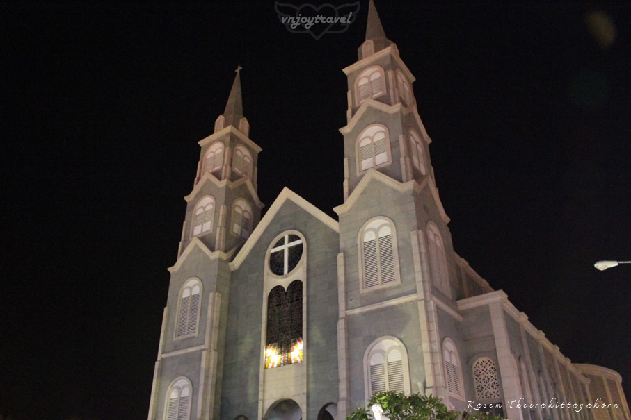 เที่ยวเวียดนาม vnjoytravel vietham บ่าเหรียะ หวุงเต่า baria vungtau vung tau โบสถ์บ่าเหรียะ nha tho chanh toa ba ria