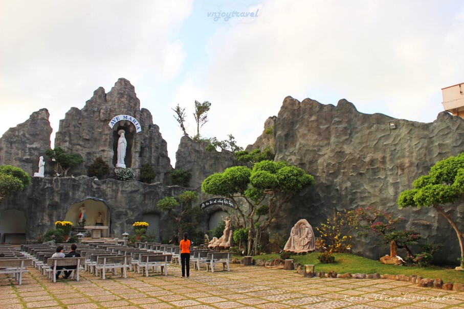 เที่ยวเวียดนาม vnjoytravel vietham บ่าเหรียะ หวุงเต่า baria vungtau vung tau โบสถ์ลองไห่ nha tho giao xu long hai
