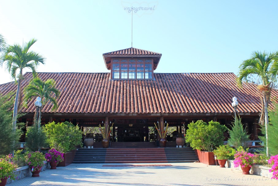 เที่ยวเวียดนาม vnjoytravel vietham บ่าเหรียะ หวุงเต่า baria vungtau vung tau น้ำพุร้อนบิ่นห์เจิว suoi nuoc nong binh chau hot spring