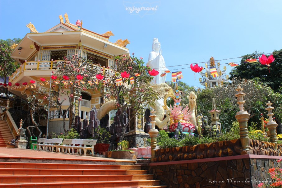 เที่ยวเวียดนาม vnjoytravel vietham บ่าเหรียะ หวุงเต่า baria vungtau vung tau วัดหยก tinh xa ngoc bich