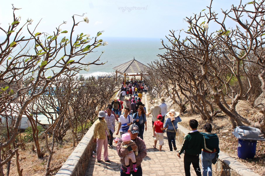 เที่ยวเวียดนาม vnjoytravel vietham บ่าเหรียะ หวุงเต่า baria vungtau vung tau พระเยซูหวุงเต่า tuong chua giesu kito jesus vungtau