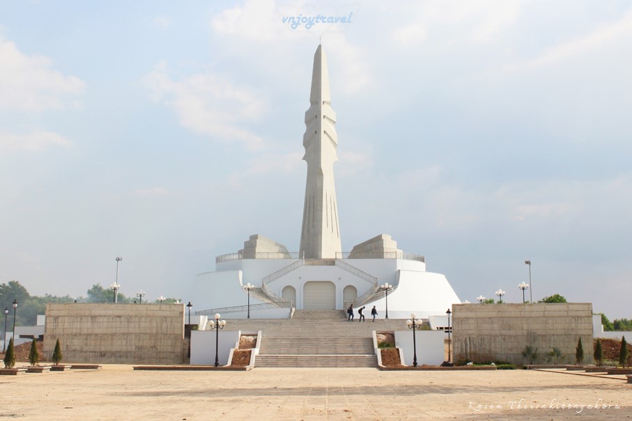 เที่ยวเวียดนาม vnjoytravel vietham บิ่นห์เยือง binh duong binhduong อุโมงค์สามเหลี่ยมเหล็ก dia dao tam giac sat Iron Triangle Tunnel