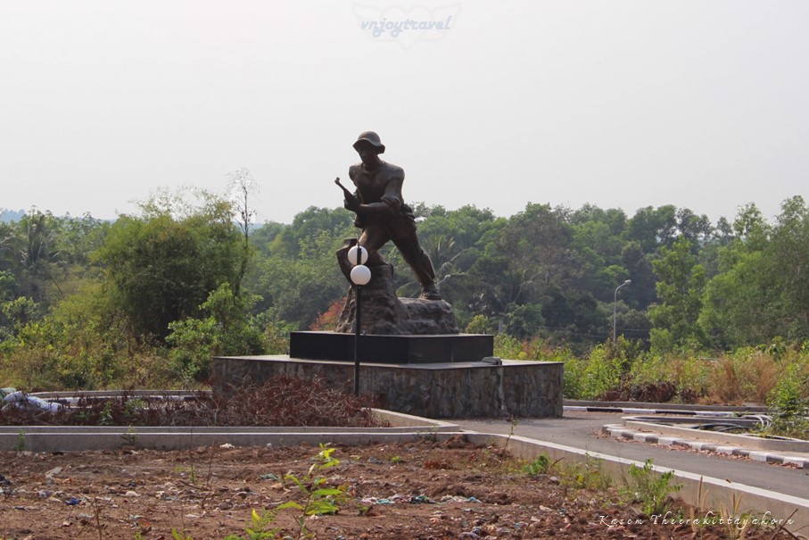 เที่ยวเวียดนาม vnjoytravel vietham บิ่นห์เยือง binh duong binhduong อุโมงค์สามเหลี่ยมเหล็ก dia dao tam giac sat Iron Triangle Tunnel