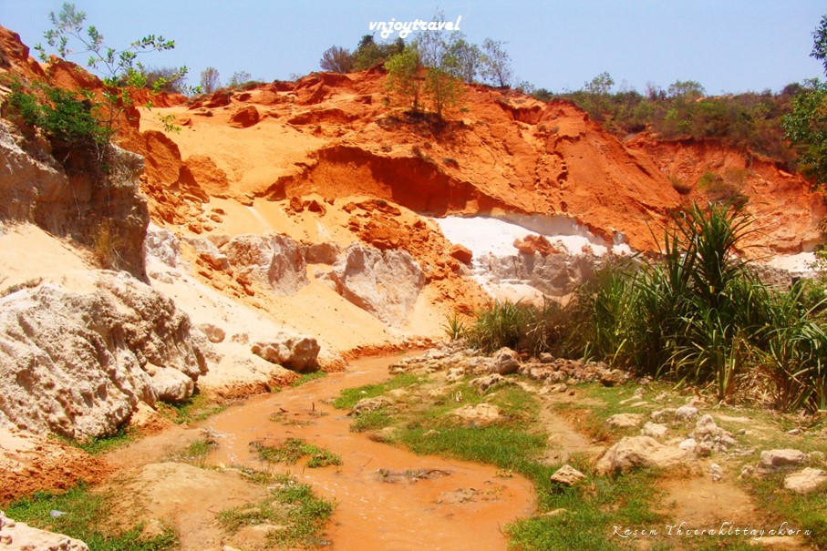 เที่ยวเวียดนาม vnjoytravel vietham บิ่นห์ถ่วน หมูยแน้ มุยเน่ Binh Thuan Mui Ne Muine ลำธารนางฟ้า fairy stream suoi tien